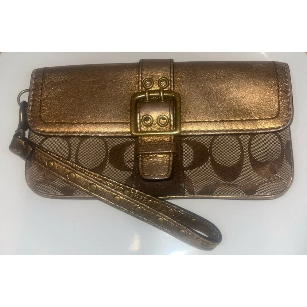 Coach 2004 Special Edition Vintage‎ Bronze Wristlet